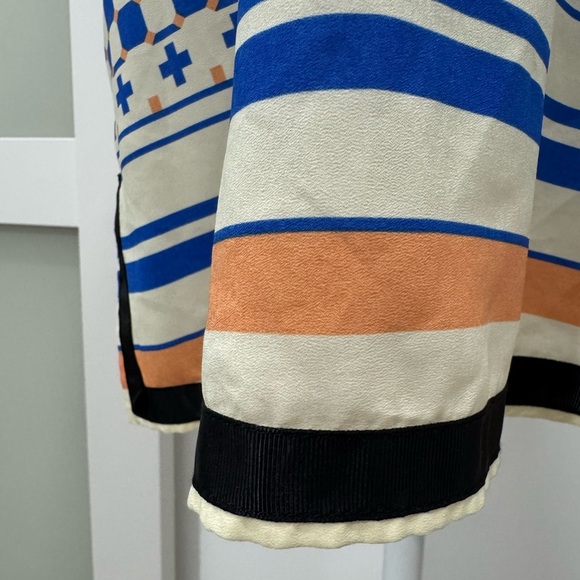 Blue and Black Geometric Block Print Tunic - Picture 4 of 7